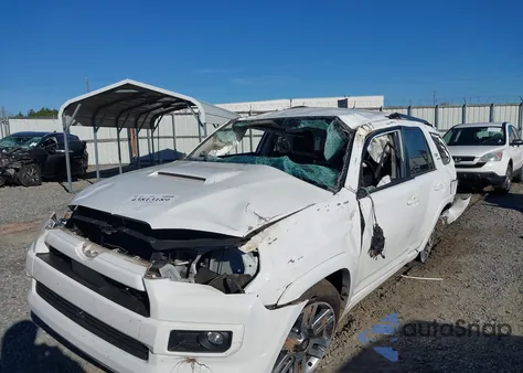 2022 Toyota 4Runner Trd Sport z USA, uszkodzony, nr VIN JTEAU5JR1N5255751